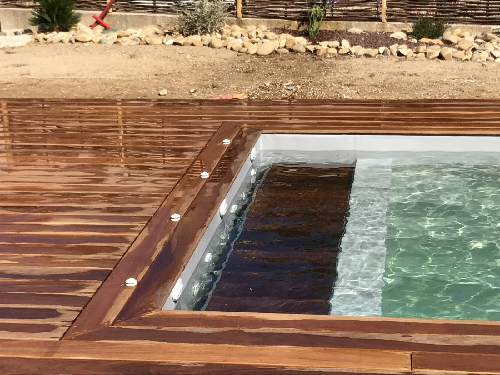 Piscines Méditerranée - Votre expert en construction de piscines sur mesure à Sanary dans le Var