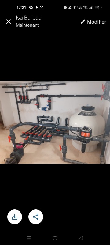 Electrolyseur au sel pour l'entretien d'une piscine dans le Var