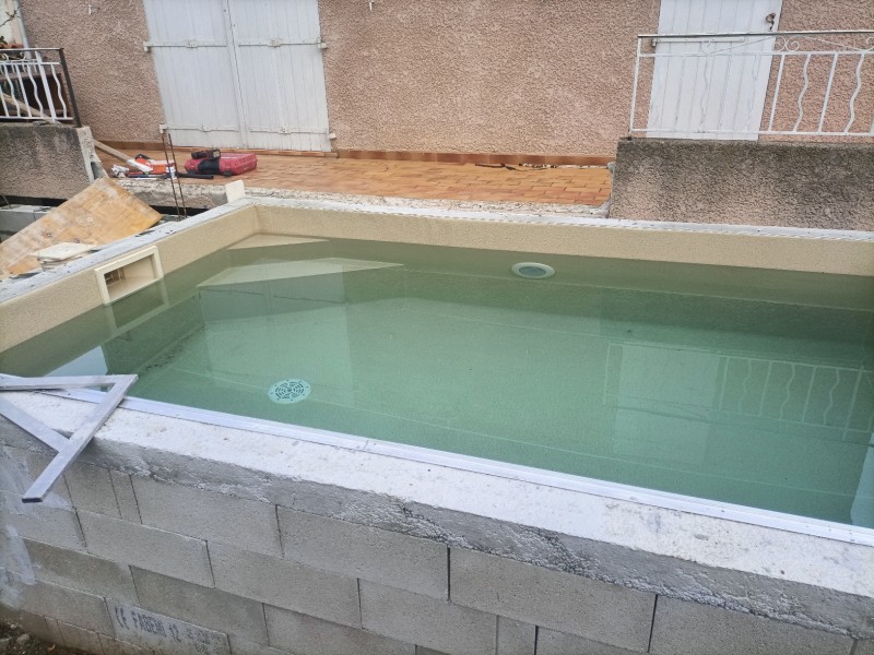 Construction de piscines hors sol et à débordement à la Ciotat 13600
